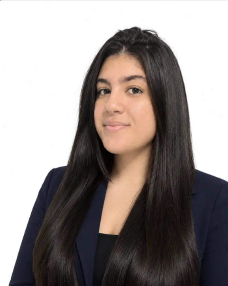 Laura Gomes, assistente jurídica
