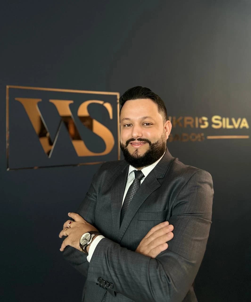 Dr. Welikris Silva no escritório